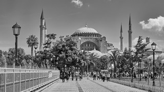 Istanbul    |   22  /  34    |